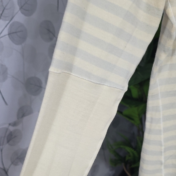 Patagonia Women's Merino 3 Midweight Zip-Neck top in a striped pattern. - Picture 4 of 9